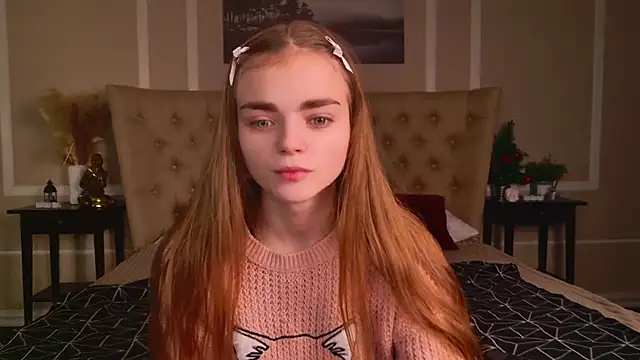 Snapshot of SophieSuvi chatting on December 2024 02:37:02 PM SophieSuvi online show from December 2024 02:37:02 PM
