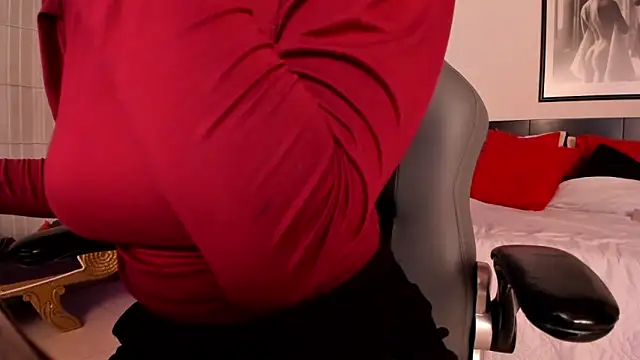 Moony 14 online show from October 2025 01:34:02 PM