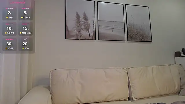 Snapshot of Linaa_Land chatting on October 2025 10:40:02 AM Linaa Land online show from October 2025 10:40:02 AM