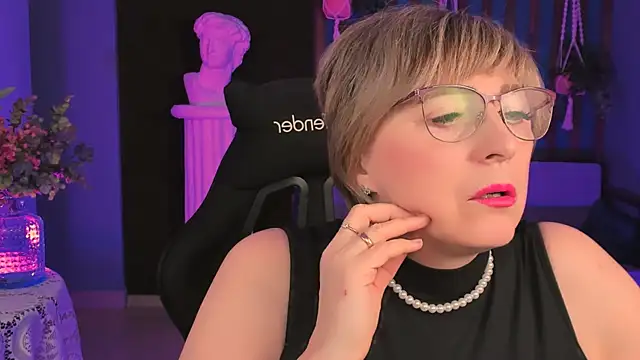 sugar vivien online show from October 2025 01:31:01 PM