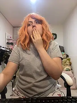 AmandaSLE online show from December 2024 05:37:01 PM