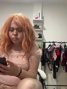 AmandaSLE online show from February 2025 01:43:01 PM