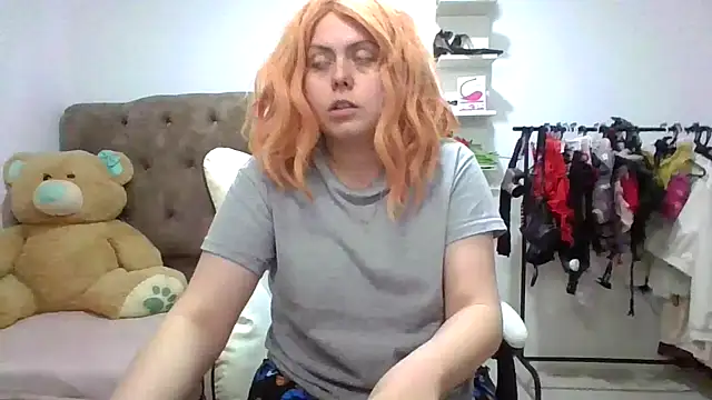 AmandaSLE online show from February 2025 04:37:01 PM