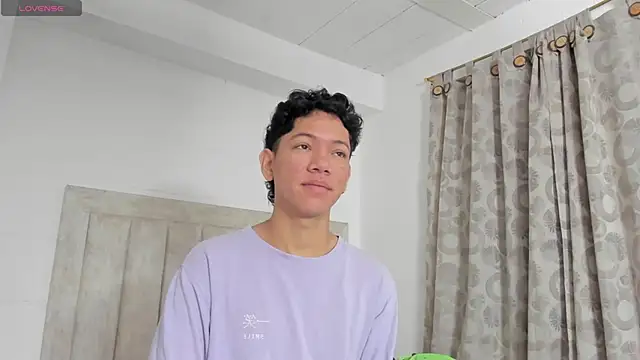 JulianRose 1 online show from December 2024 11:11:02 AM