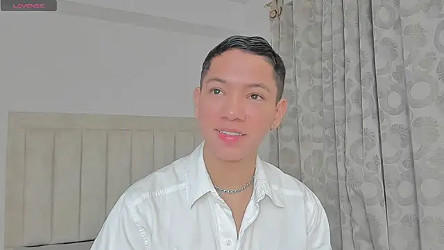 JulianRose 1 online show from February 2025 11:21:01 AM