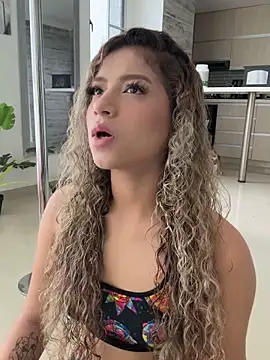 Melina-Smith online show from November 2025 08:08:02 PM