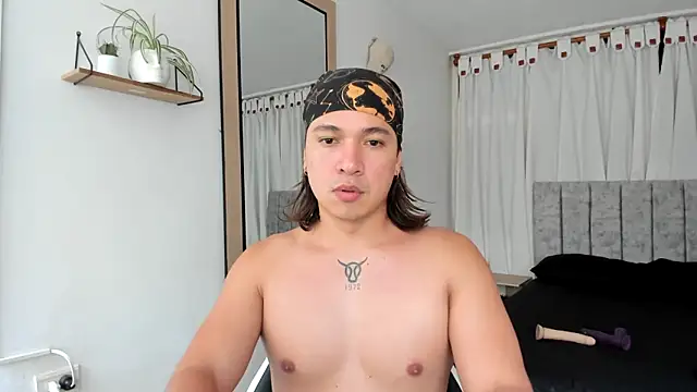 Snapshot of Valerioe chatting on March 2025 07:54:01 PM Valerioe online show from March 2025 07:54:01 PM
