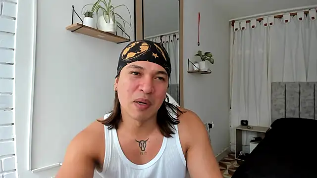 Snapshot of Valerioe chatting on March 2025 05:07:02 PM Valerioe online show from March 2025 05:07:02 PM