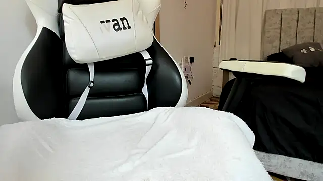 Snapshot of Valerioe chatting on September 2025 01:46:02 PM Valerioe online show from September 2025 01:46:02 PM