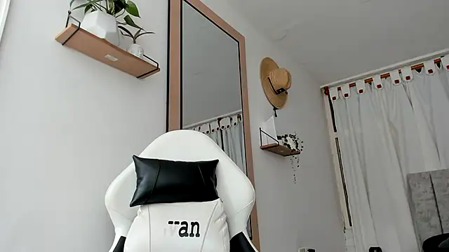 Snapshot of Valerioe chatting on September 2025 02:22:02 PM Valerioe online show from September 2025 02:22:02 PM