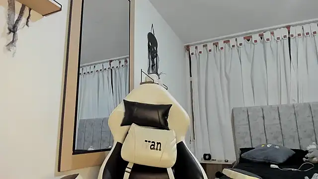 Snapshot of Valerioe chatting on October 2025 12:21:02 AM Valerioe online show from October 2025 12:21:02 AM