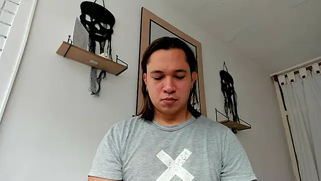 Snapshot of Valerioe chatting on November 2025 01:13:01 PM Valerioe online show from November 2025 01:13:01 PM