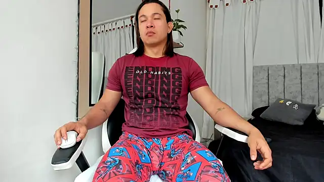 Snapshot of Valerioe chatting on November 2025 01:01:02 PM Valerioe online show from November 2025 01:01:02 PM