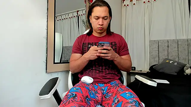 Snapshot of Valerioe chatting on November 2025 11:43:02 AM Valerioe online show from November 2025 11:43:02 AM