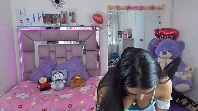 Snapshot of AriadnaCappelletty chatting on October 2025 04:04:02 PM AriadnaCappelletty online show from October 2025 04:04:02 PM