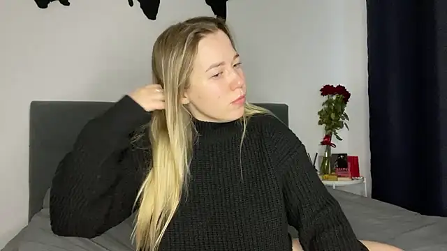 Snapshot of Embersweetbunny chatting on January 2025 03:08:02 PM Embersweetbunny online show from January 2025 03:08:02 PM