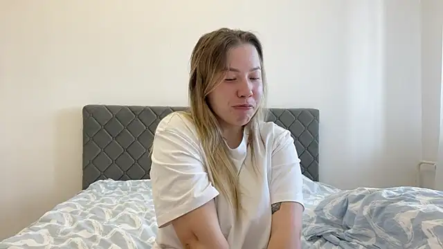 Snapshot of Embersweetbunny chatting on March 2025 09:28:01 AM Embersweetbunny online show from March 2025 09:28:01 AM