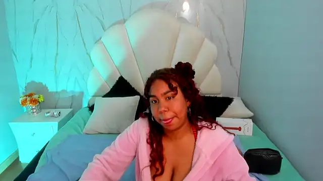 Lizzie Williams  online show from March 2025 07:20:01 AM