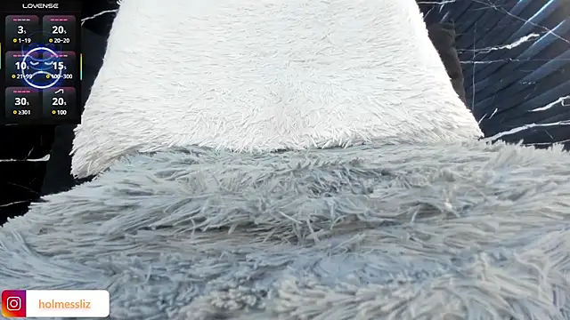 Snapshot of LIZ_HOLMES chatting on January 2025 01:19:01 PM LIZ HOLMES online show from January 2025 01:19:01 PM