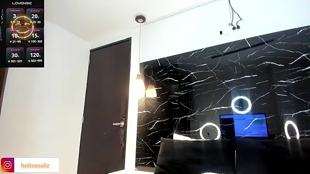 Snapshot of LIZ_HOLMES chatting on February 2025 12:06:02 PM LIZ HOLMES online show from February 2025 12:06:02 PM