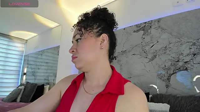 Snapshot of LIZ_HOLMES chatting on September 2025 11:56:02 AM LIZ HOLMES online show from September 2025 11:56:02 AM