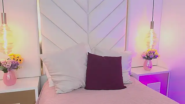 Flor delunaa online show from September 2025 12:38:02 PM