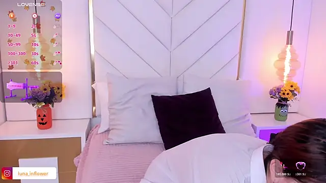 Snapshot of Flor_delunaa chatting on October 2025 12:44:02 PM Flor delunaa online show from October 2025 12:44:02 PM