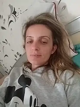 Snapshot of SophyGirl chatting on September 2025 11:48:01 AM SophyGirl online show from September 2025 11:48:01 AM