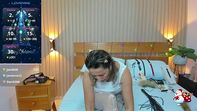 luciana ballesteros  online show from December 2024 03:46:01 PM