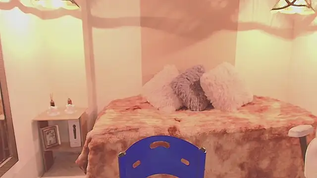 Snapshot of RamonaSimons chatting on March 2025 07:58:02 PM RamonaSimons online show from March 2025 07:58:02 PM