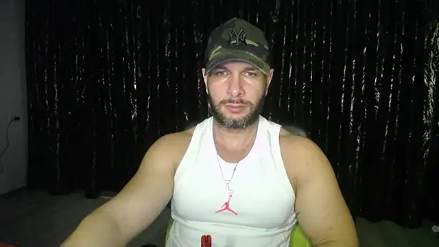 HotterLrgDom online show from January 2025 01:33:01 AM