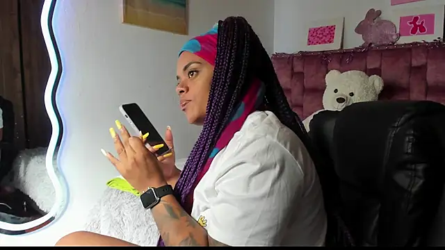 ladyrd1 online show from October 2025 05:35:01 PM