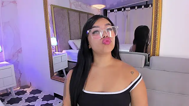MarianaGarciaa   online show from February 2025 01:31:01 AM
