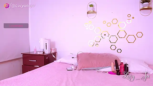 Lucy joi online show from November 2025 09:37:01 PM