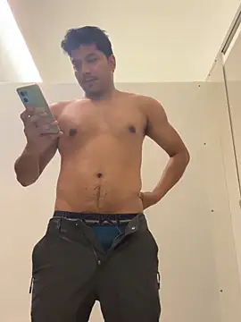 Snapshot of bourne2004 chatting on October 2025 10:53:02 PM bourne2004 online show from October 2025 10:53:02 PM