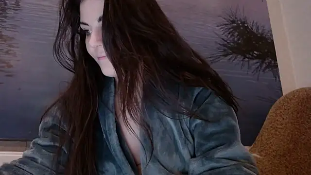 Snapshot of AliceTailor chatting on March 2025 09:44:01 AM AliceTailor online show from March 2025 09:44:01 AM