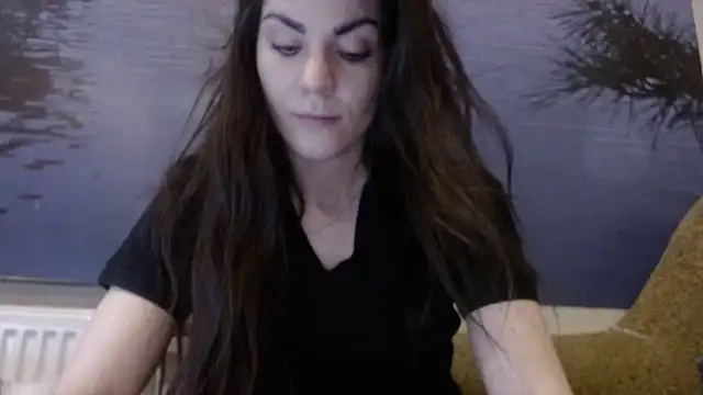 Snapshot of AliceTailor chatting on March 2025 11:05:02 AM AliceTailor online show from March 2025 11:05:02 AM