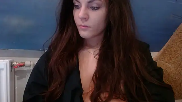 Snapshot of AliceTailor chatting on October 2025 03:43:01 PM AliceTailor online show from October 2025 03:43:01 PM