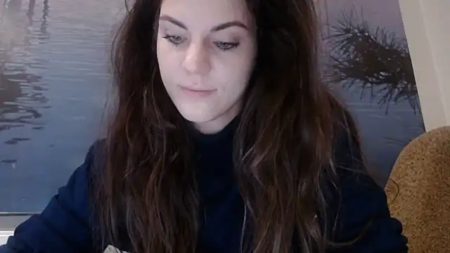 Snapshot of AliceTailor chatting on October 2025 05:06:01 AM AliceTailor online show from October 2025 05:06:01 AM