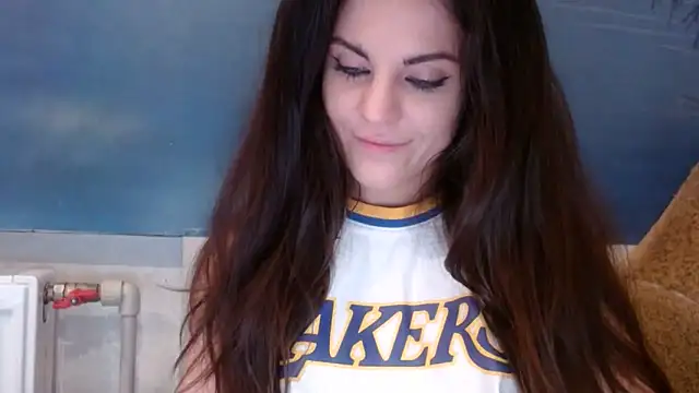 Snapshot of AliceTailor chatting on October 2025 03:12:02 PM AliceTailor online show from October 2025 03:12:02 PM