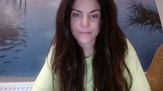 Snapshot of AliceTailor chatting on October 2025 03:45:02 PM AliceTailor online show from October 2025 03:45:02 PM