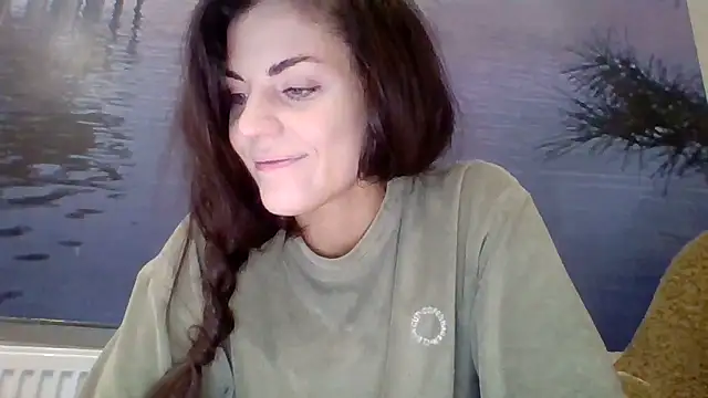 Snapshot of AliceTailor chatting on November 2025 06:31:02 PM AliceTailor online show from November 2025 06:31:02 PM