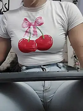 Snapshot of merlinaadams_ chatting on November 2025 05:12:02 PM merlinaadams online show from November 2025 05:12:02 PM