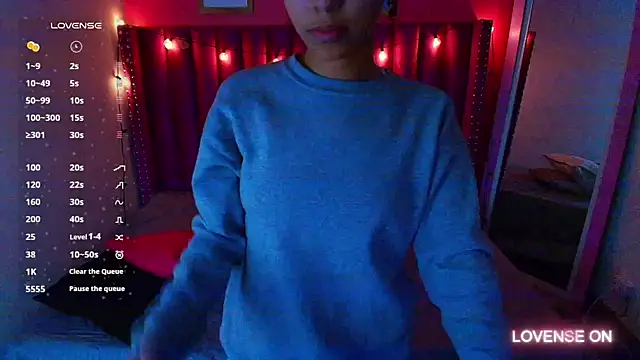 littleebonny online show from December 2024 01:06:01 PM