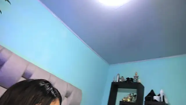 emily jones 1 online show from February 2025 12:31:01 PM