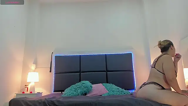 Snapshot of Aslhyn_Gomez chatting on October 2025 06:28:02 PM Aslhyn Gomez online show from October 2025 06:28:02 PM