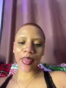 Snapshot of Charlotee_ chatting on December 2024 08:49:02 AM Charlotee online show from December 2024 08:49:02 AM