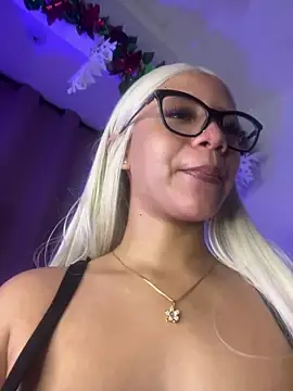 Snapshot of Charlotee_ chatting on January 2025 09:37:02 AM Charlotee online show from January 2025 09:37:02 AM