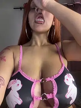 Snapshot of Charlotee_ chatting on February 2025 09:38:02 PM Charlotee online show from February 2025 09:38:02 PM