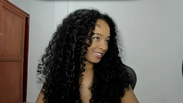 avellanatammy online show from November 2025 12:44:01 AM